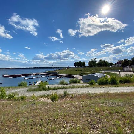 Modernes Apartment Am Hafen Mit Seeblick โกรสเรสเชน ภายนอก รูปภาพ