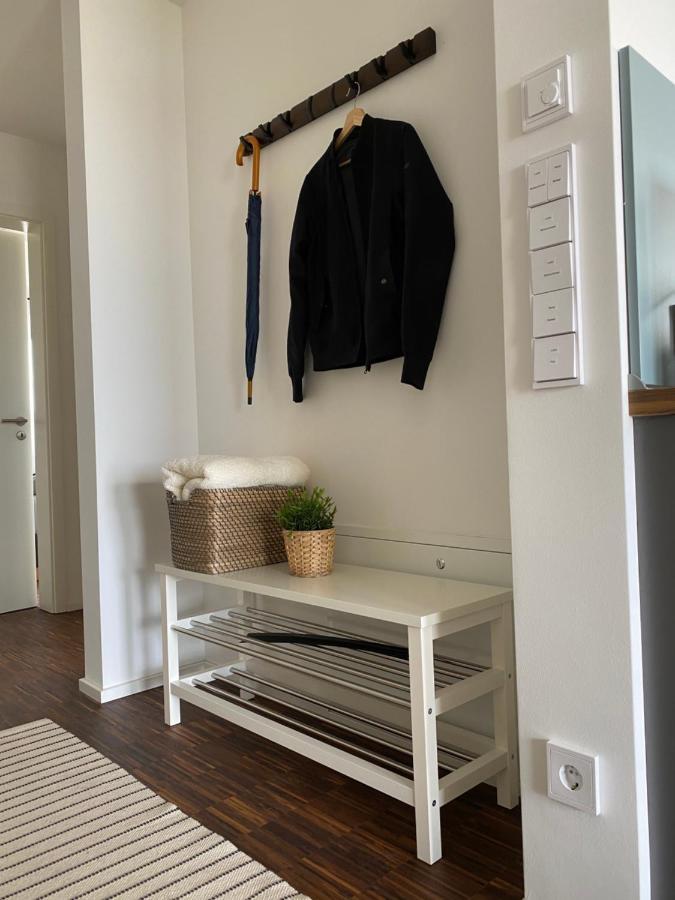 Modernes Apartment Am Hafen Mit Seeblick โกรสเรสเชน ภายนอก รูปภาพ